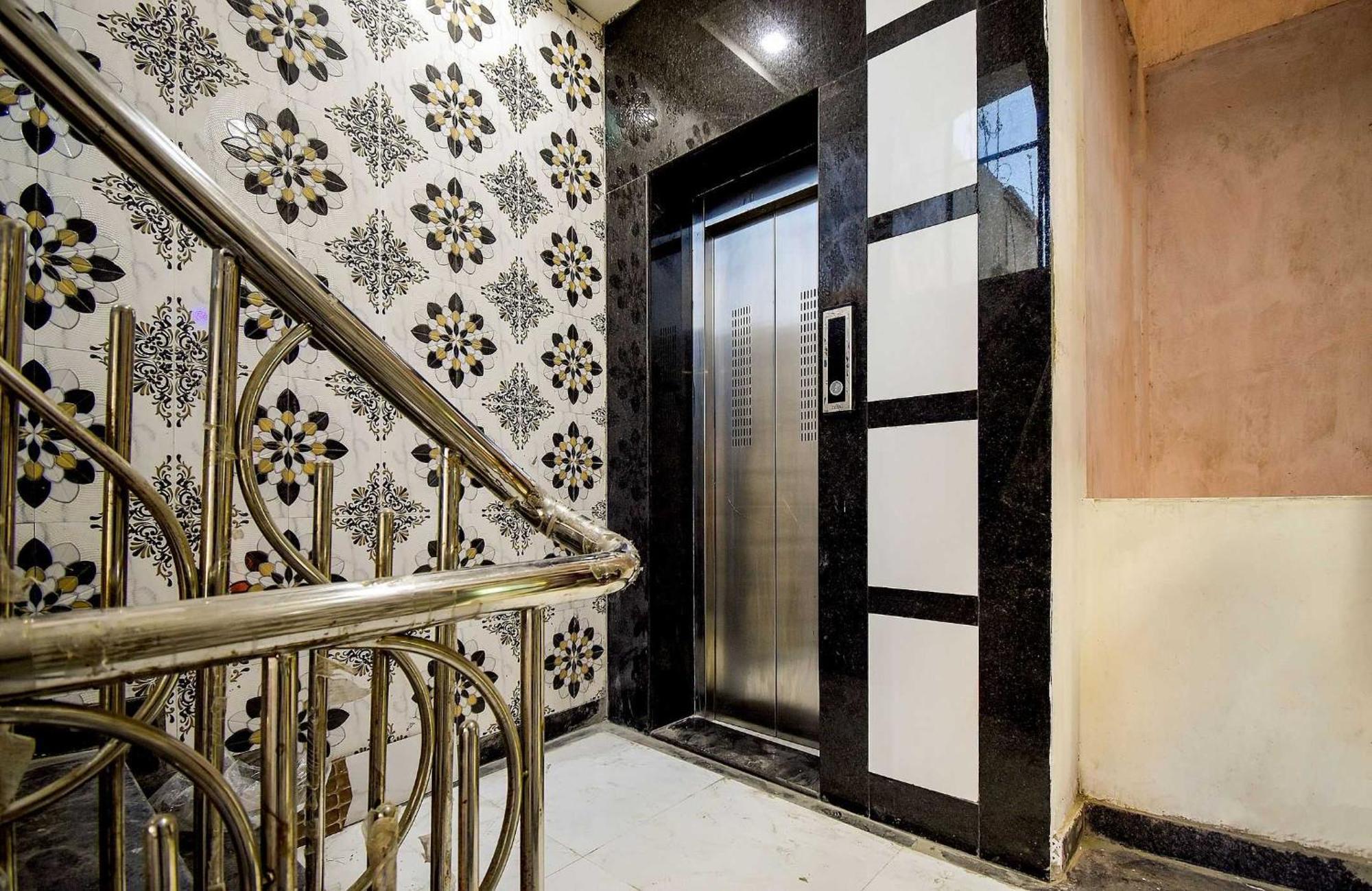 Oyo Flagship Mariyam Service Apartments ナーグプル エクステリア 写真
